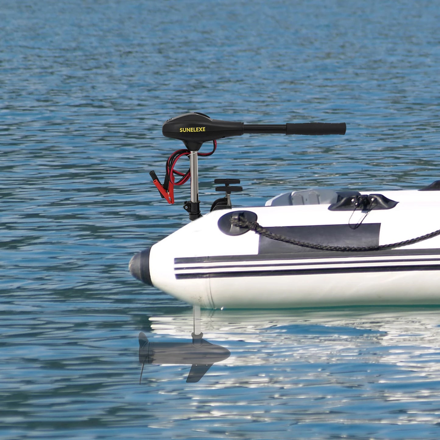 Powerful 40lb Thrust Electric Trolling Motor, 5 Forward Speeds.